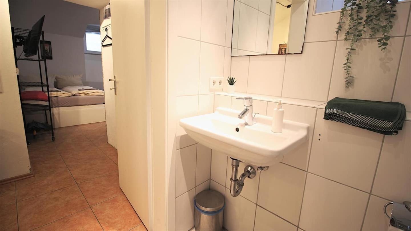 Fully Equipped Apartment Near Main Station Würzburg Eksteriør billede